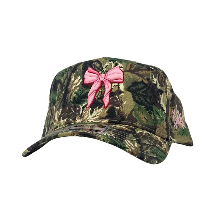 CAMO BOW TRUCKER HAT
