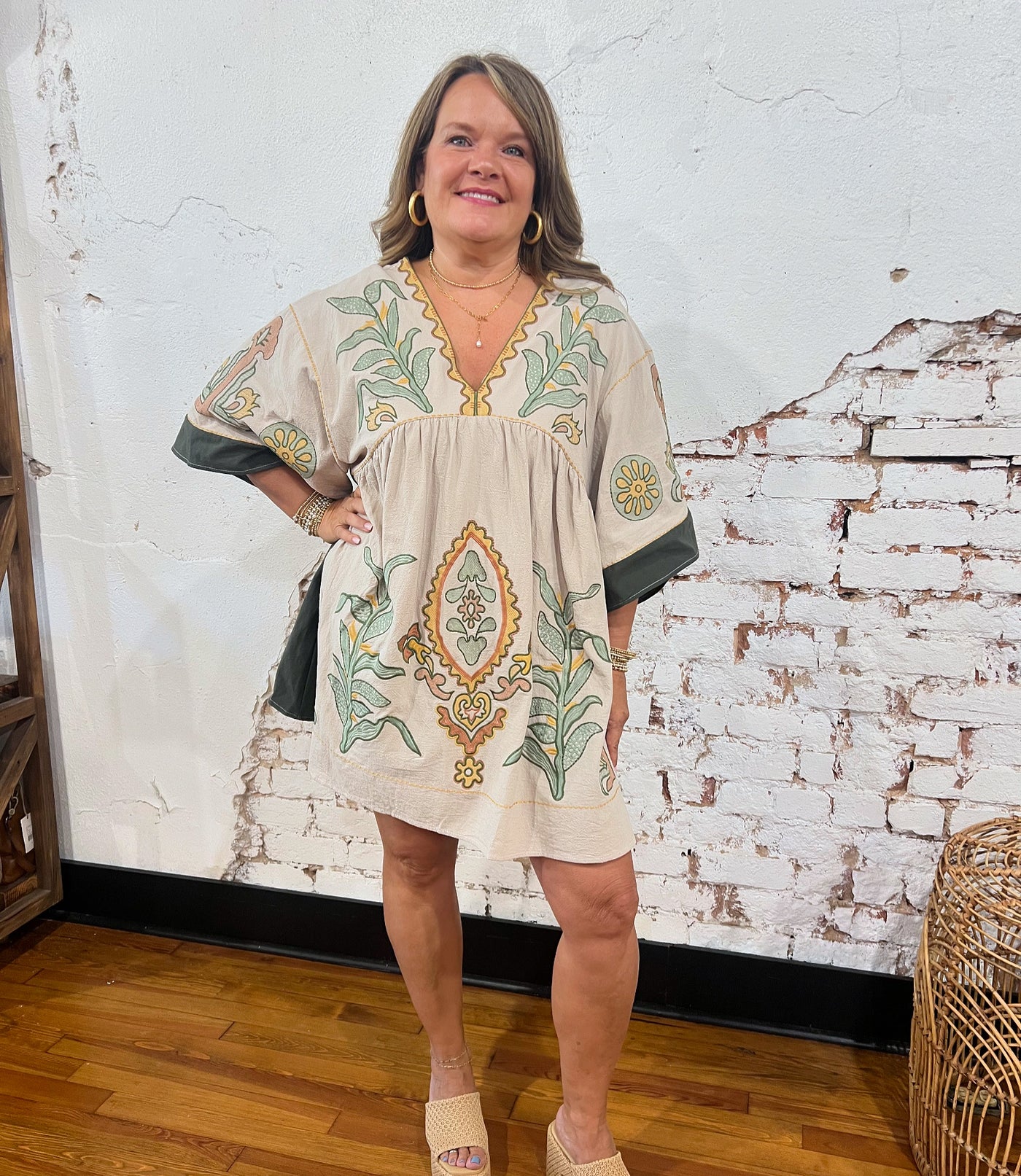 LONG SLEEVE EMBROIDERY DRESS
