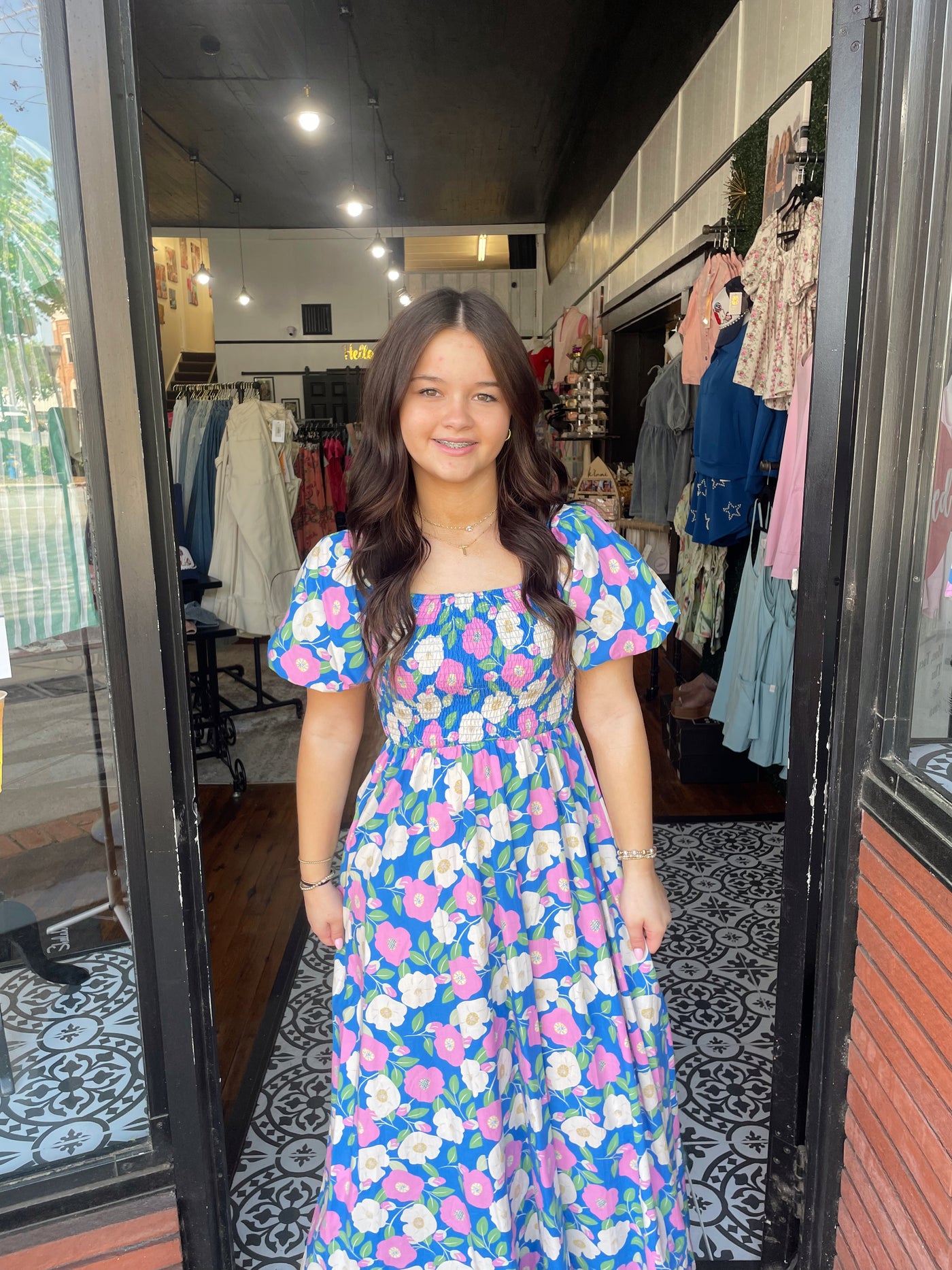 LADYLIKE FLORAL DRESS