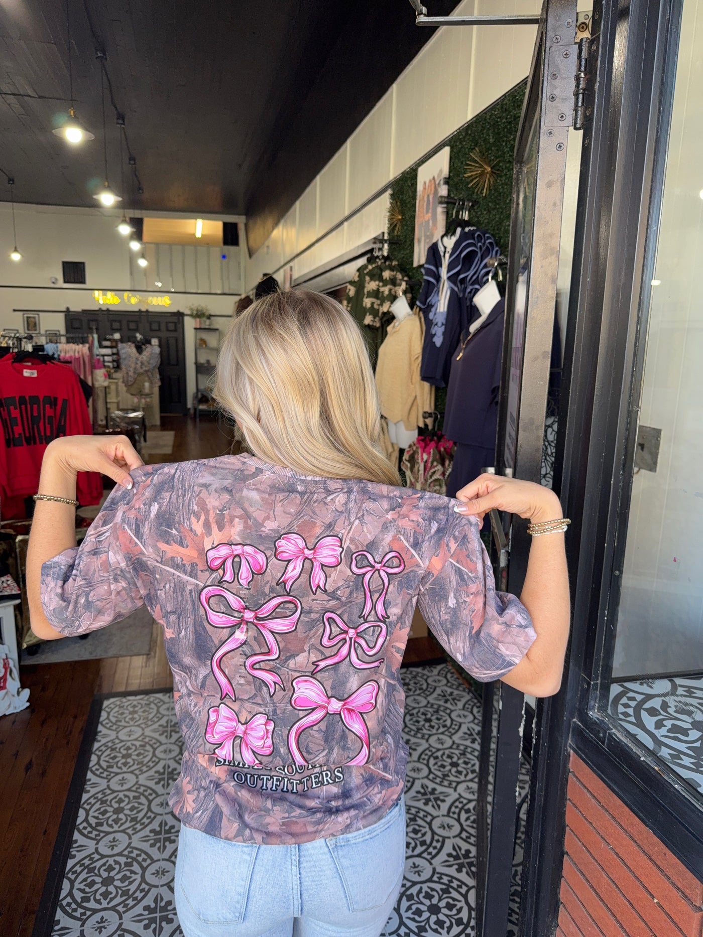 PINK BOWS CAMO TEE
