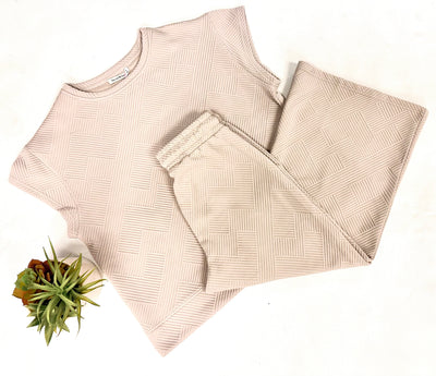 TEXTURED SHORT SLEEVE SET