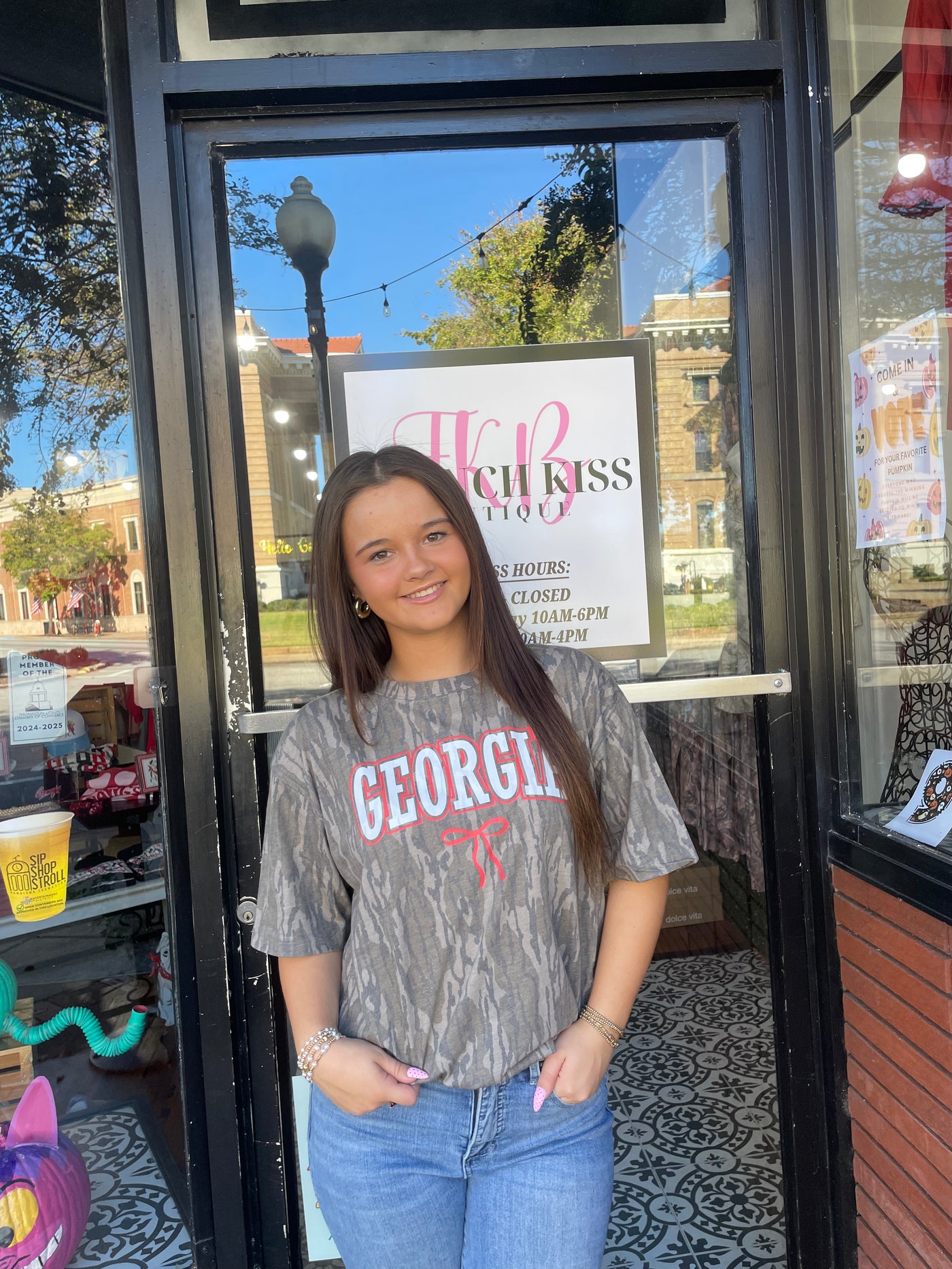 GEORGIA Camo State Bow Graphic Tee