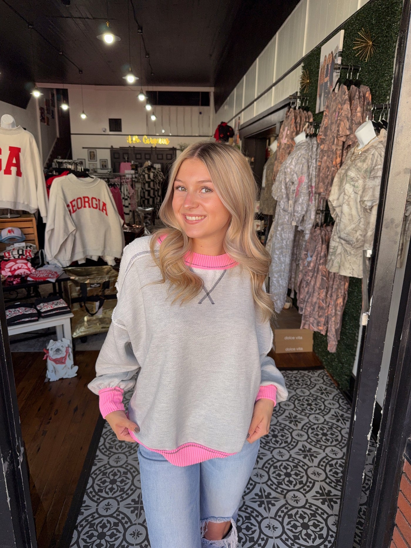 Contrast & Reverse Stitch Details Sweatshirt