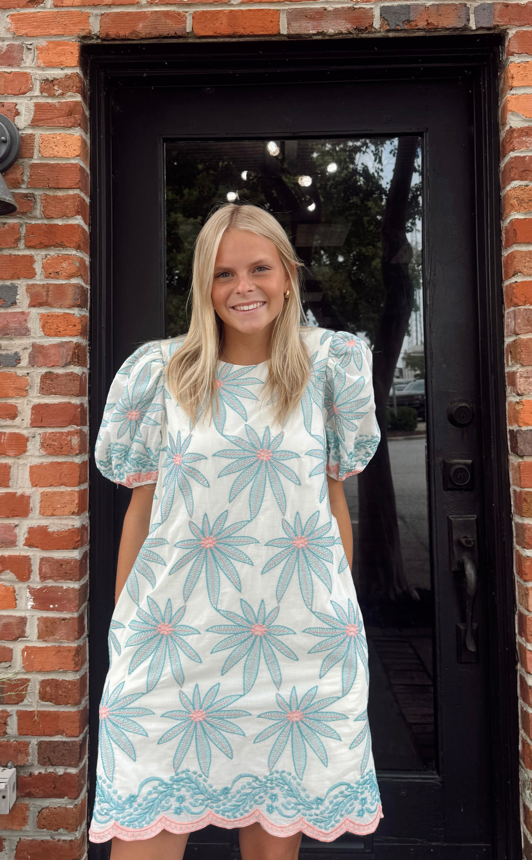 entro blue floral dress PUFF SLEEVE MINI MED Size:32W30L Gucci Women's Black V-Neck Black Blazers this relaxed swing silhouette